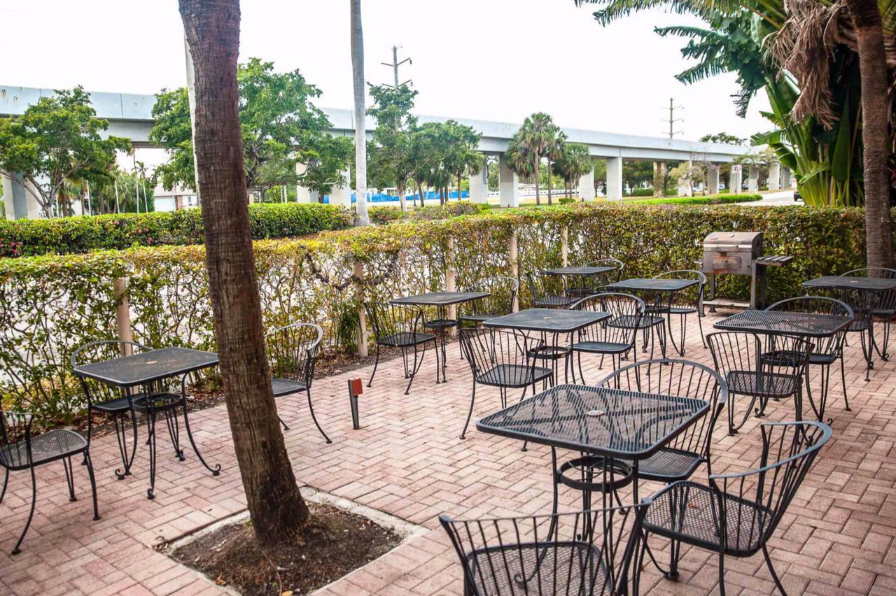 كورال غابلز Gables Inn المظهر الخارجي الصورة